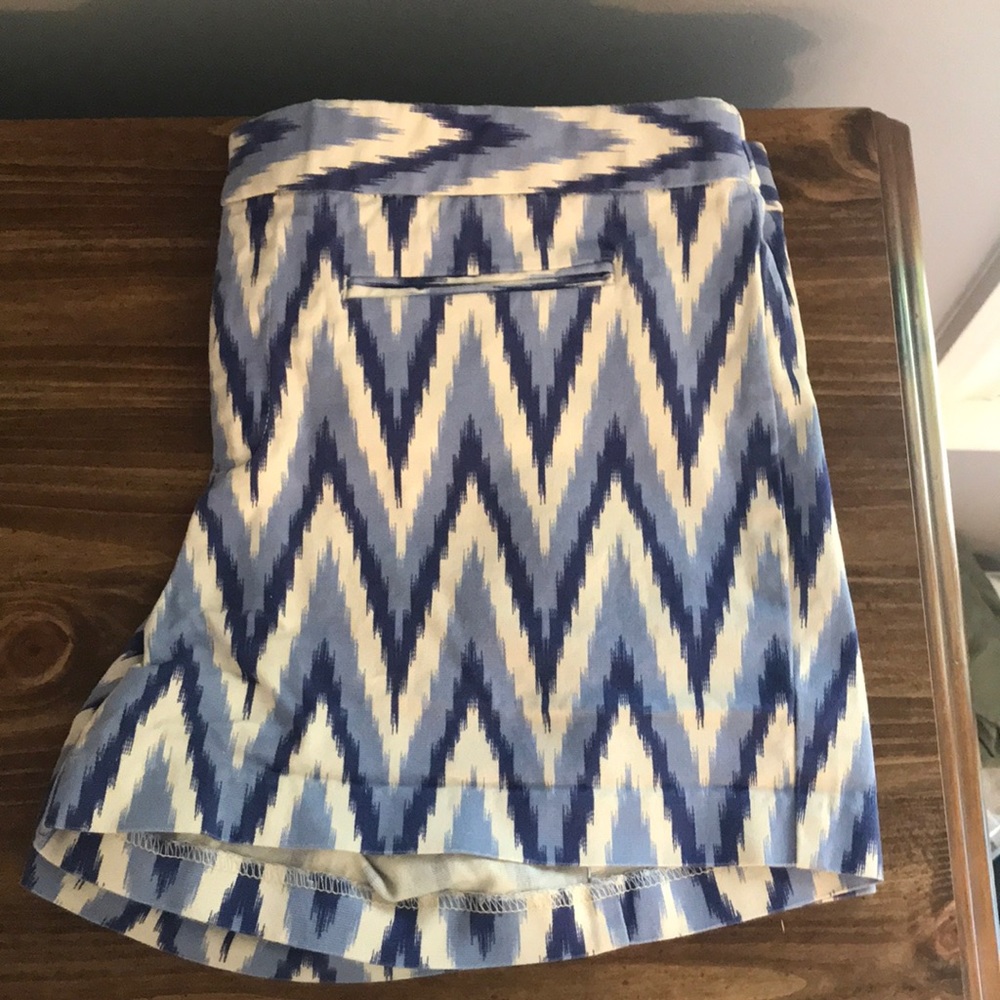 gap stretch shorts